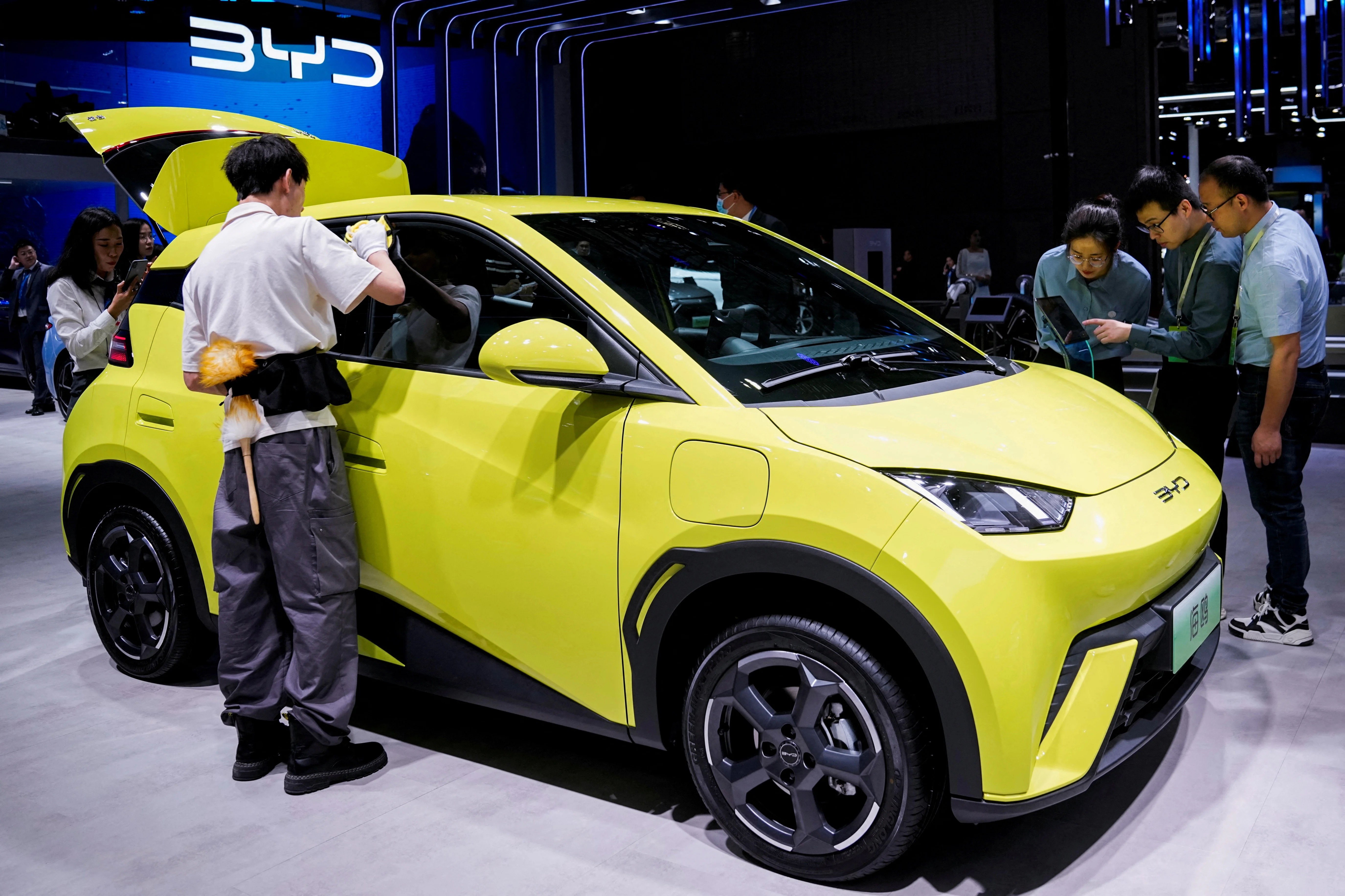 Espionage Fears: UK Special Forces Ban Chinese EVs