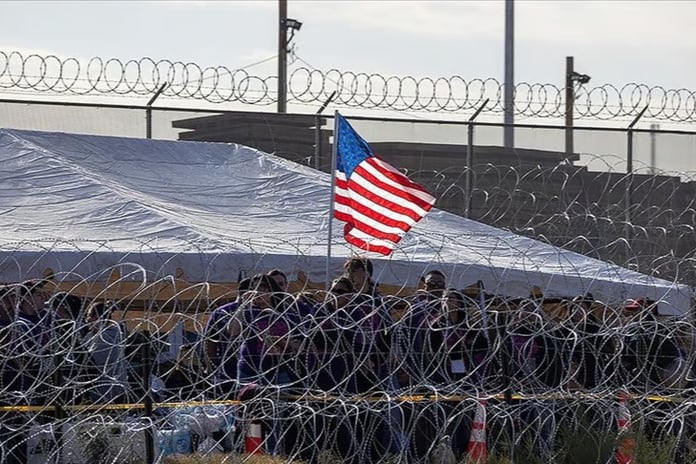 Yüzbinlerce göçmene sınır dışı edilecekleri tebliğ edildi