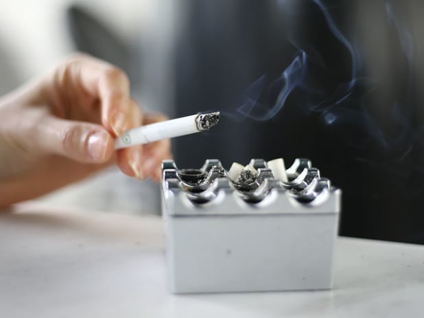 Tütün düzenlemesi kapıda! Sigaralar kasa arkasına kaldırılıyor