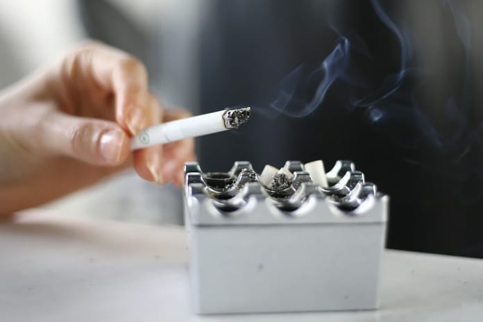 Tütün düzenlemesi kapıda! Sigaralar kasa arkasına kaldırılıyor