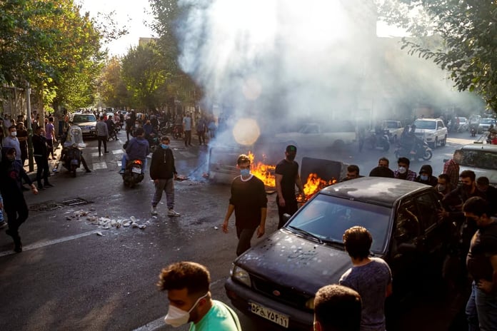 İran'da rejim karşıtı protestolar tüm eyaletlere yayıldı