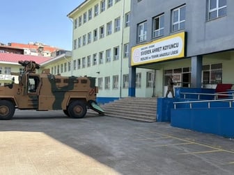 Şanlıurfa'da lisede silahlı saldırı: 16 kişi yaralandı  