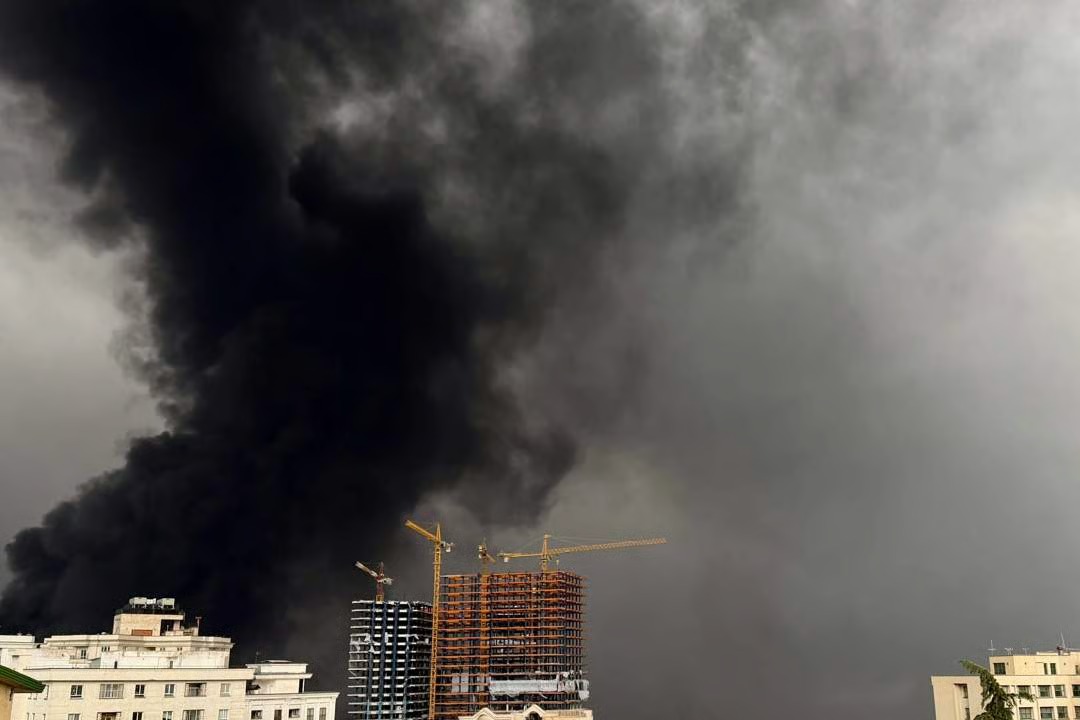 Qatar Intercepts Iranian Missile Amid Explosions in Gulf
