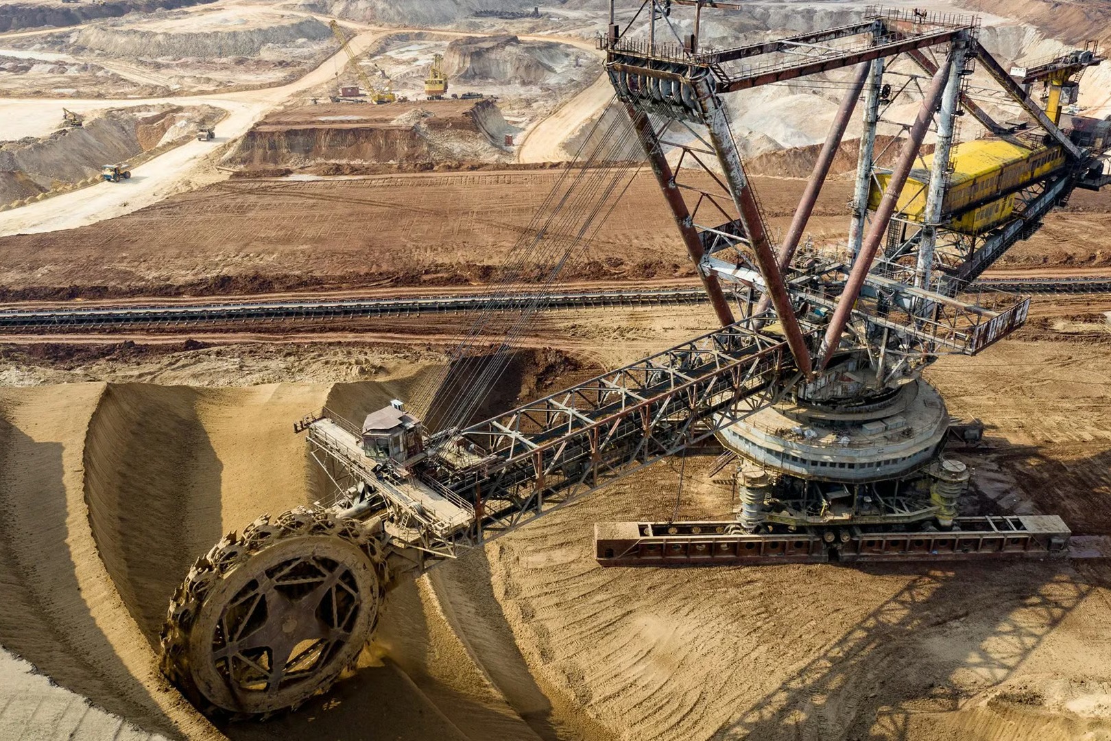 Russia Seizes Key Ukraine Lithium Field