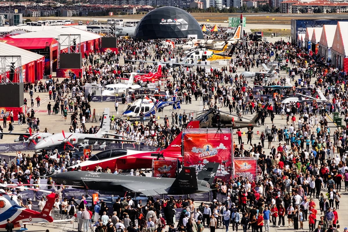 TEKNOFEST İstanbul 3. gününde: Katılımcıların yoğun ilgisi