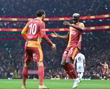 Şampiyonlar Ligi öncesi moral deposu: Galatasaray, nefes kesen maçta Samsunspor'u Osimhen'in röveşatasıyla devirdi