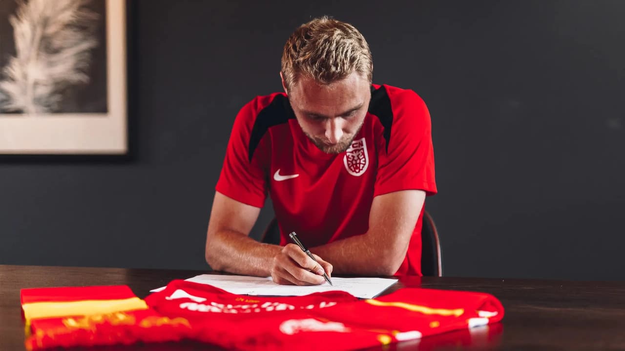 Nelsson ailevi sebeplerle sözleşmesini feshetti
