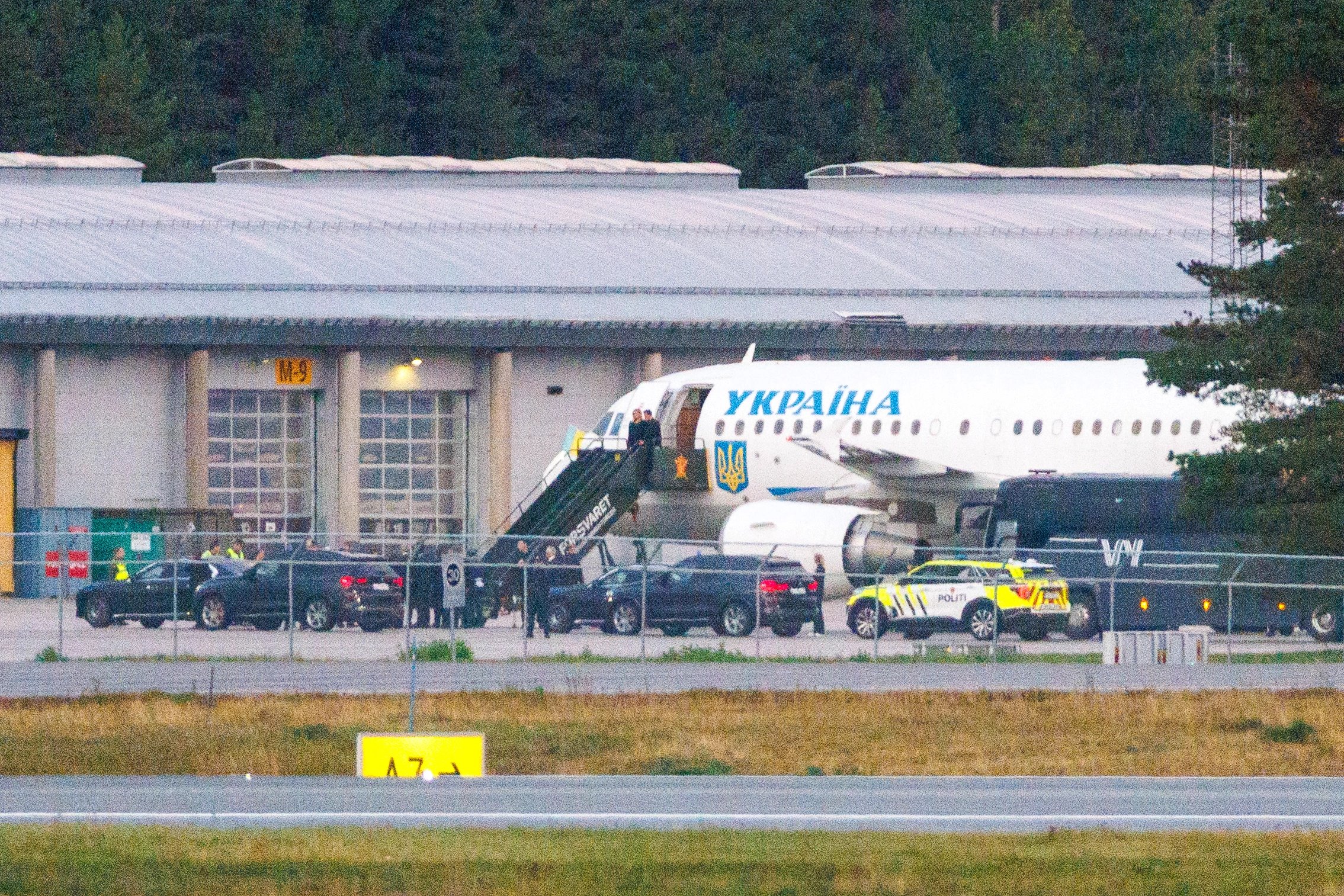 Drone Nearly Struck Zelensky’s Plane: Ukrainian Official