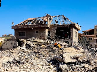 Israeli Strike Kills 10 in Lebanon