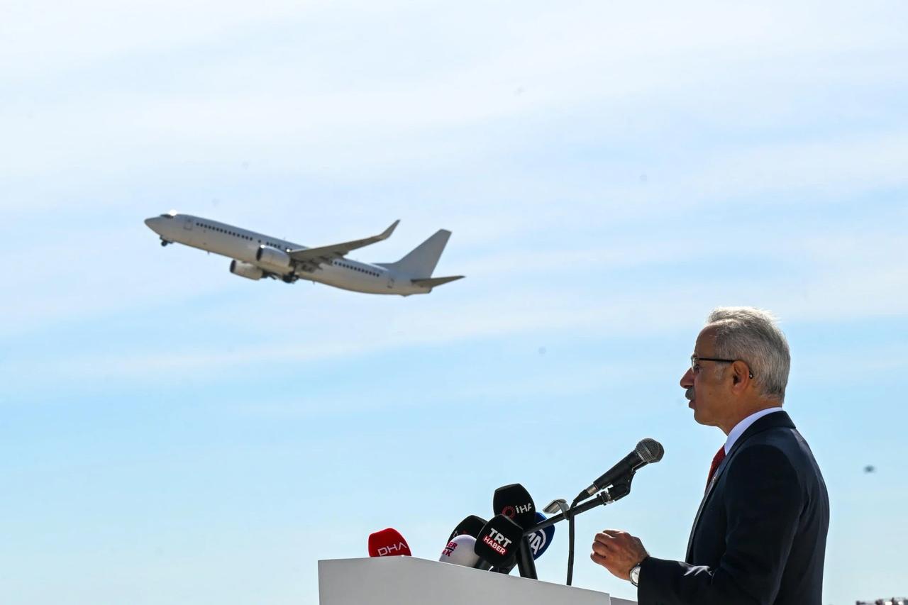 Uçuş iptalleri uzatıldı: Bakan Uraloğlu yasaklı rotaları açıkladı