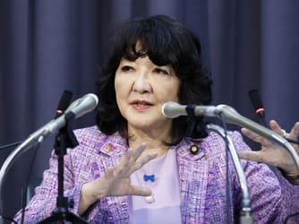 US and Japan Vow Relentless Yen Defense
