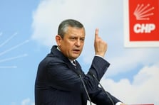 CHP'de 'Kılıçdaroğlu'na yakın' isimlere ihraç depremi