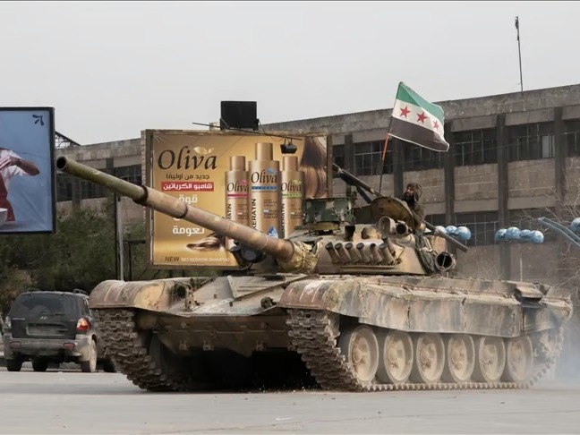 Suriye ordusu Halep'te terör örgütü SDG/YPG mevzilerine nokta operasyonu başlattı