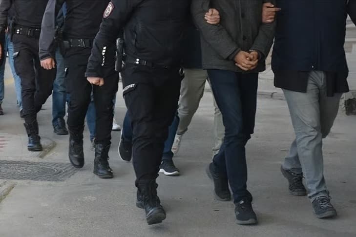 Mersin merkezli 9 ilde dev FETÖ operasyonu: 43 şüpheli yakalandı