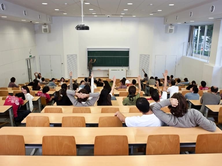 En hızlı iş bulan üniversite bölümleri 2025