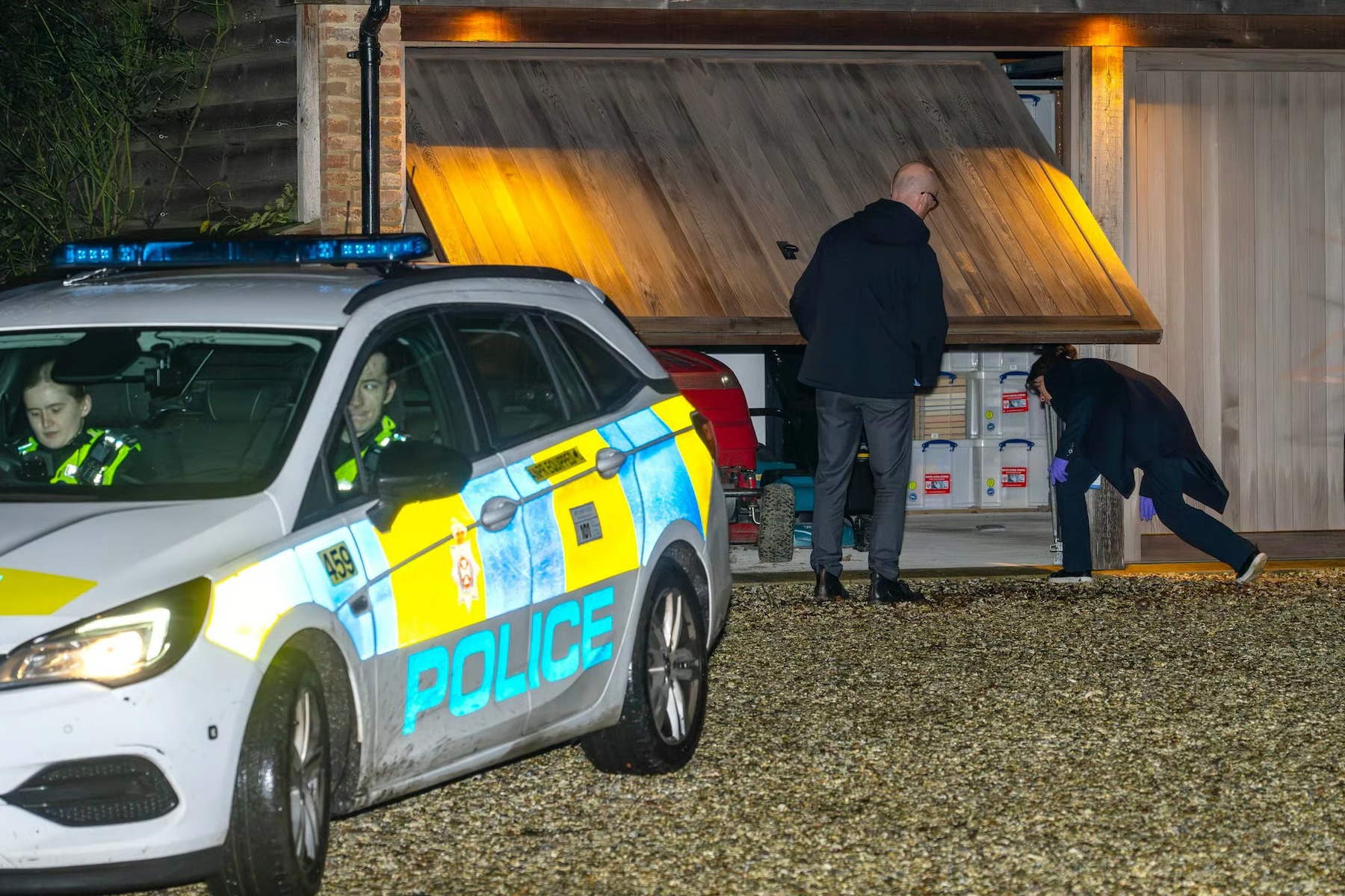 Police Raid Homes of Lord Mandelson in Epstein Leak Probe