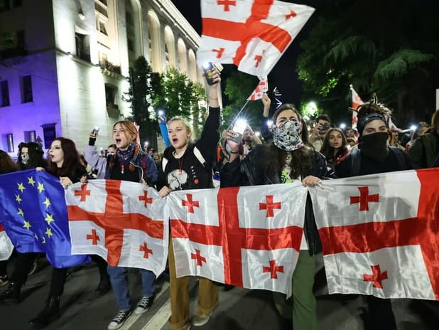 Gürcistan'da hükümet protestoculara nasıl yanıt verecek?