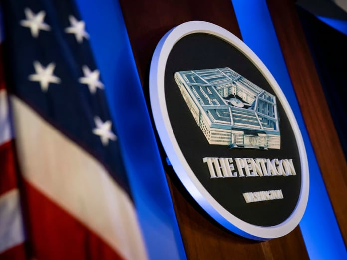 Amerikan askerlerinin maaşını Trump'ın bağışçı dostu ödeyecek