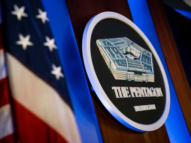 Amerikan askerlerinin maaşını Trump'ın bağışçı dostu ödeyecek