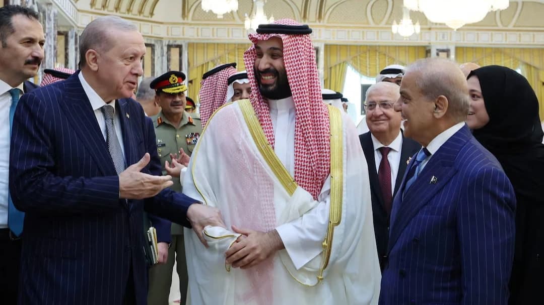 Şahbaz Şerif'ten Türkiye ve Suudi Arabistan'a teşekkür: Çelikten bir duvar gibi yanımızda durdular