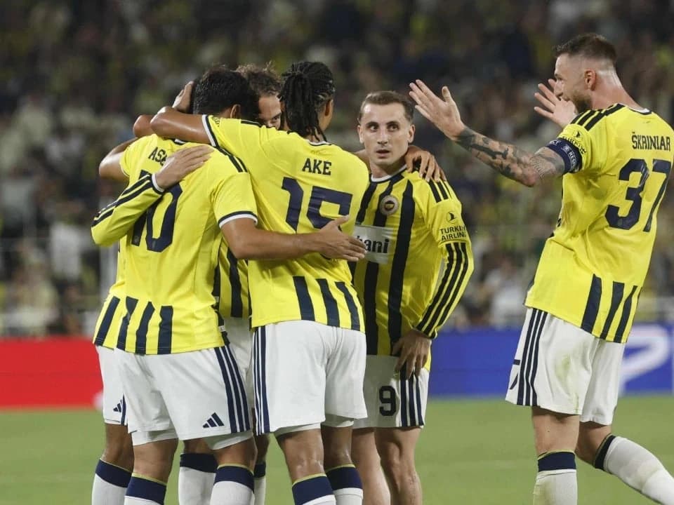 Fenerbahçe transferde para basıyor