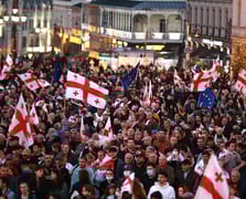 Gürcistan’da seçim sonrası protestolar patlak verdi