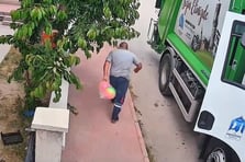 Topları patladığı için üzülen çocuklara 10 dakika içinde yenisini aldılar