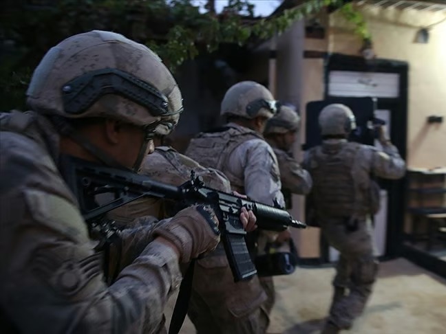 Jandarma’dan organize suç operasyonu: 106 şüpheli yakalandı, 68’i tutuklandı