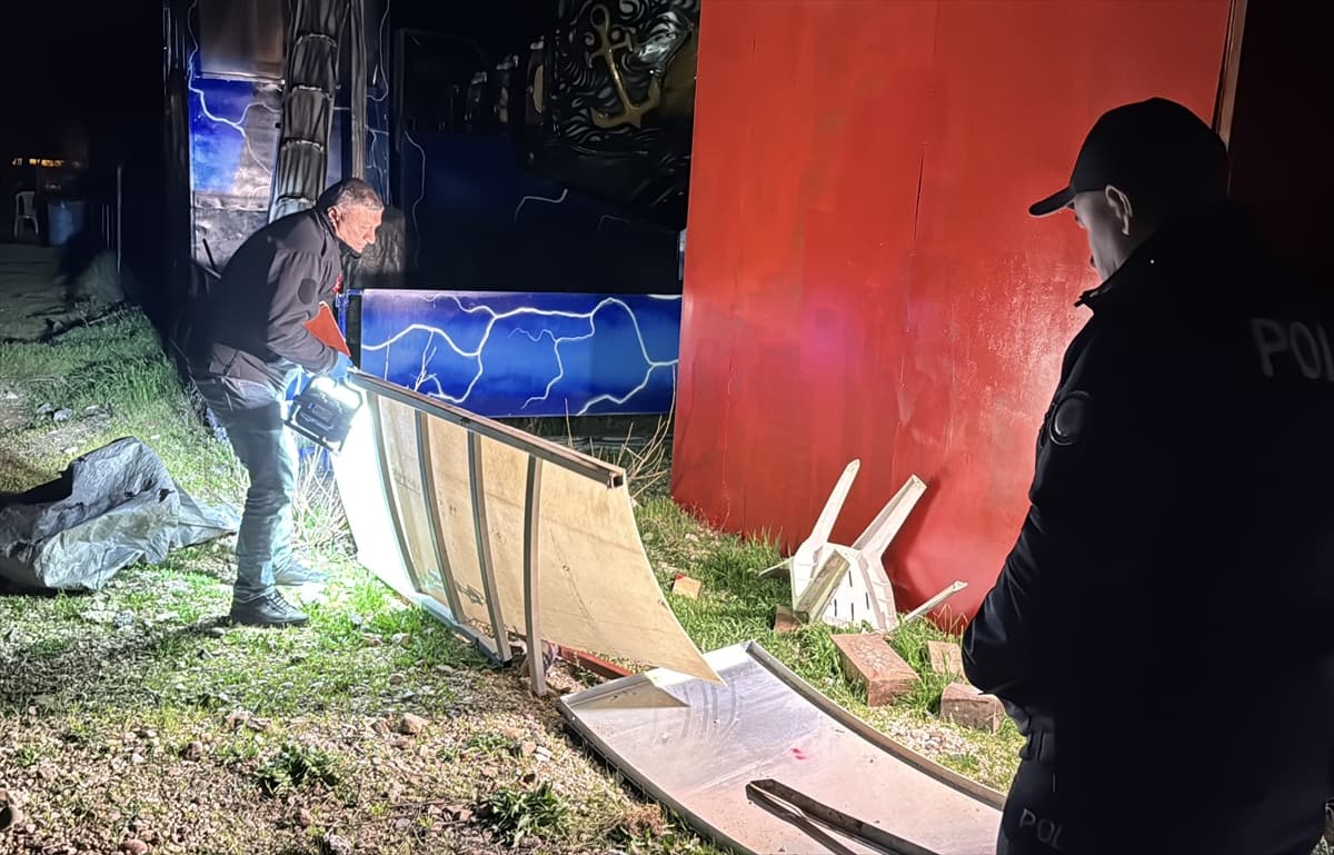 Edirne'de lunaparkta facia! Aletten düşen genç hayatını kaybetti