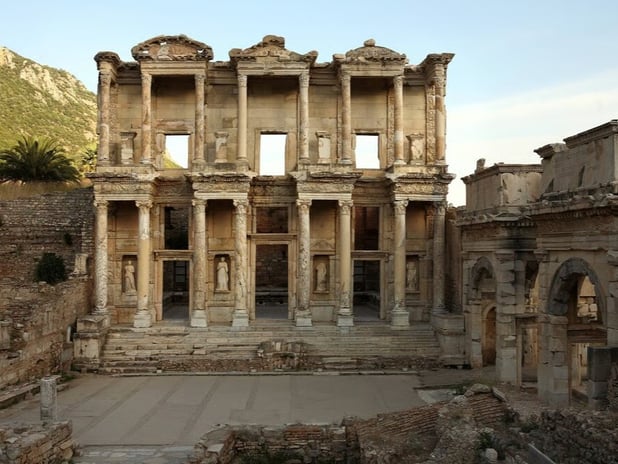 Tarihte Bugün: Efes Antik Kenti UNESCO Dünya Miras Listesi'ne alındı