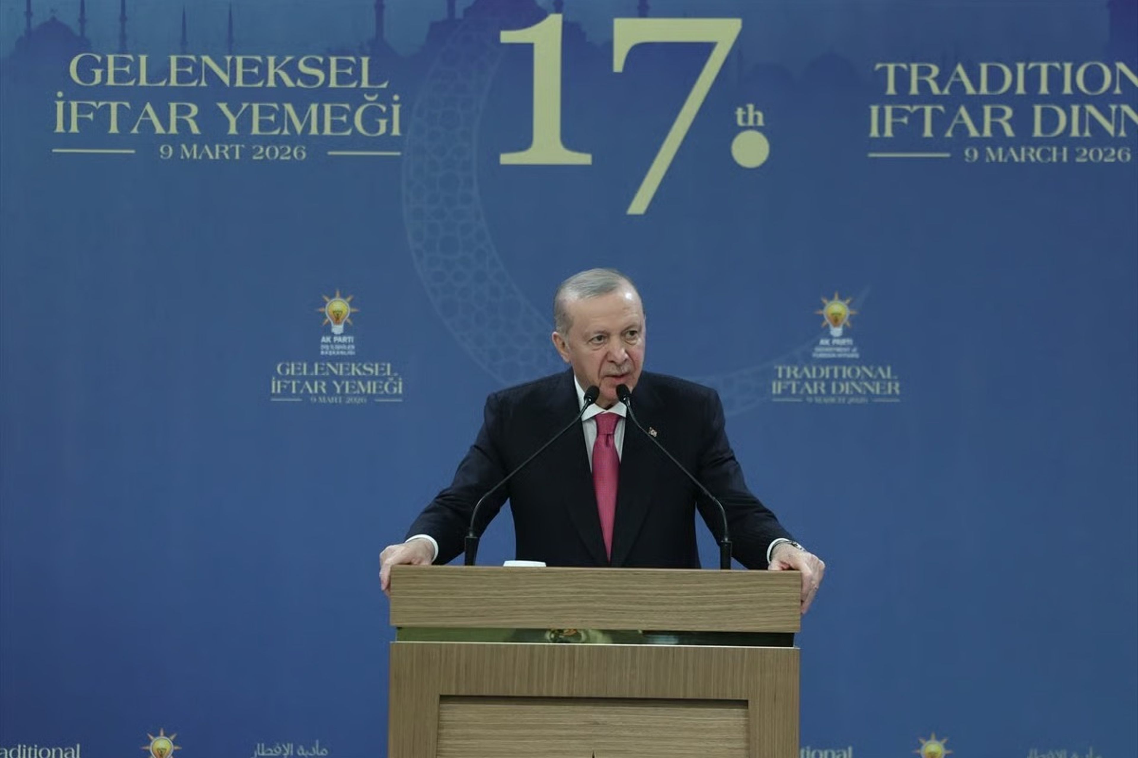 Cumhurbaşkanı Erdoğan'dan Büyükelçiler İftarı'nda önemli mesajlar: Barış, istikrar ve yeni adaylık