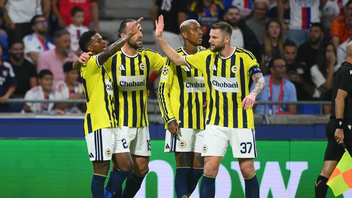 Fenerbahçe 18 yıllık özleme son verdi: Devler Ligi vizesi aldı