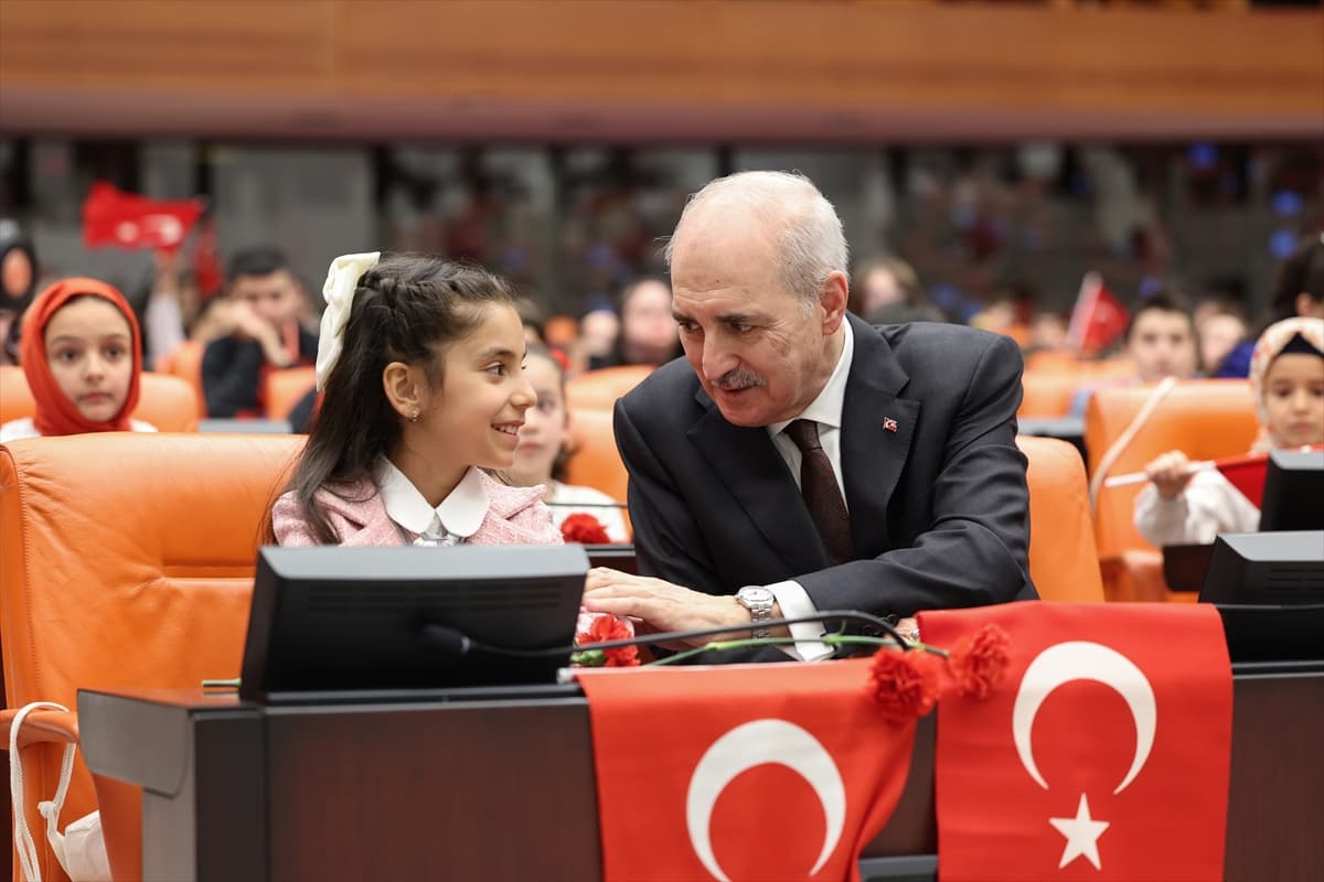 Gazi Meclis’te çocukların günü: "Savaş, korku ve gözyaşı istemiyoruz"