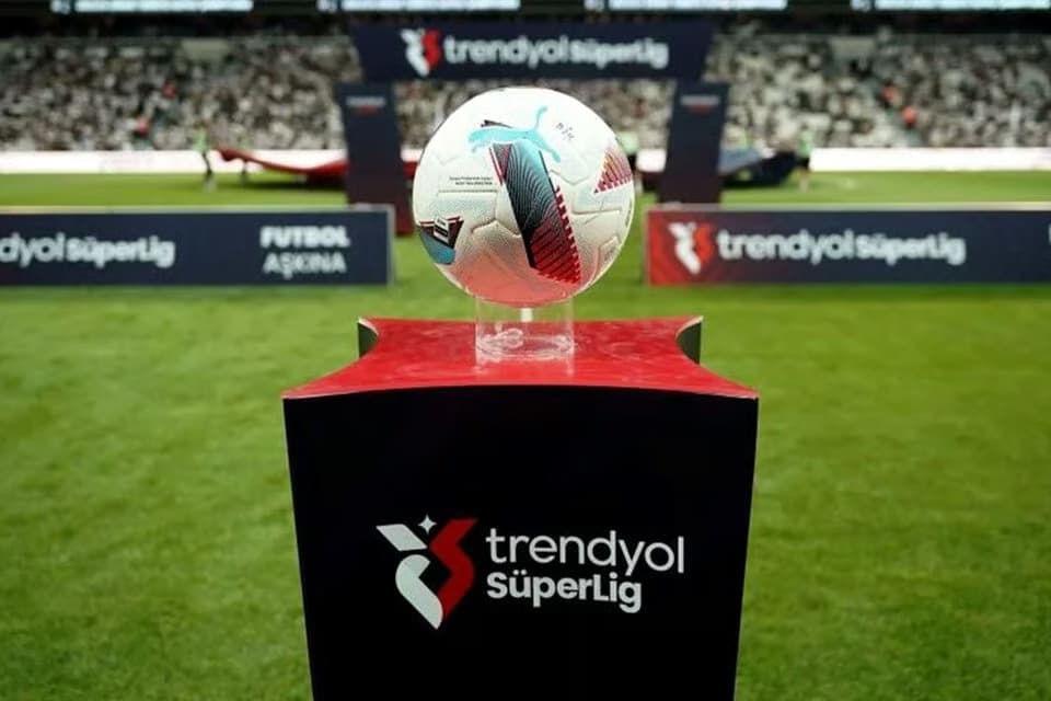 Süper Lig'de yeni sezonun kaderi belirleniyor: Fikstür çekimi tarihi belli oldu, sezon perdesi ağustosta açılıyor