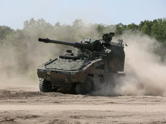 Birleşik Krallık Ordusu RCH 155 obüs sistemi için sözleşme imzaladı