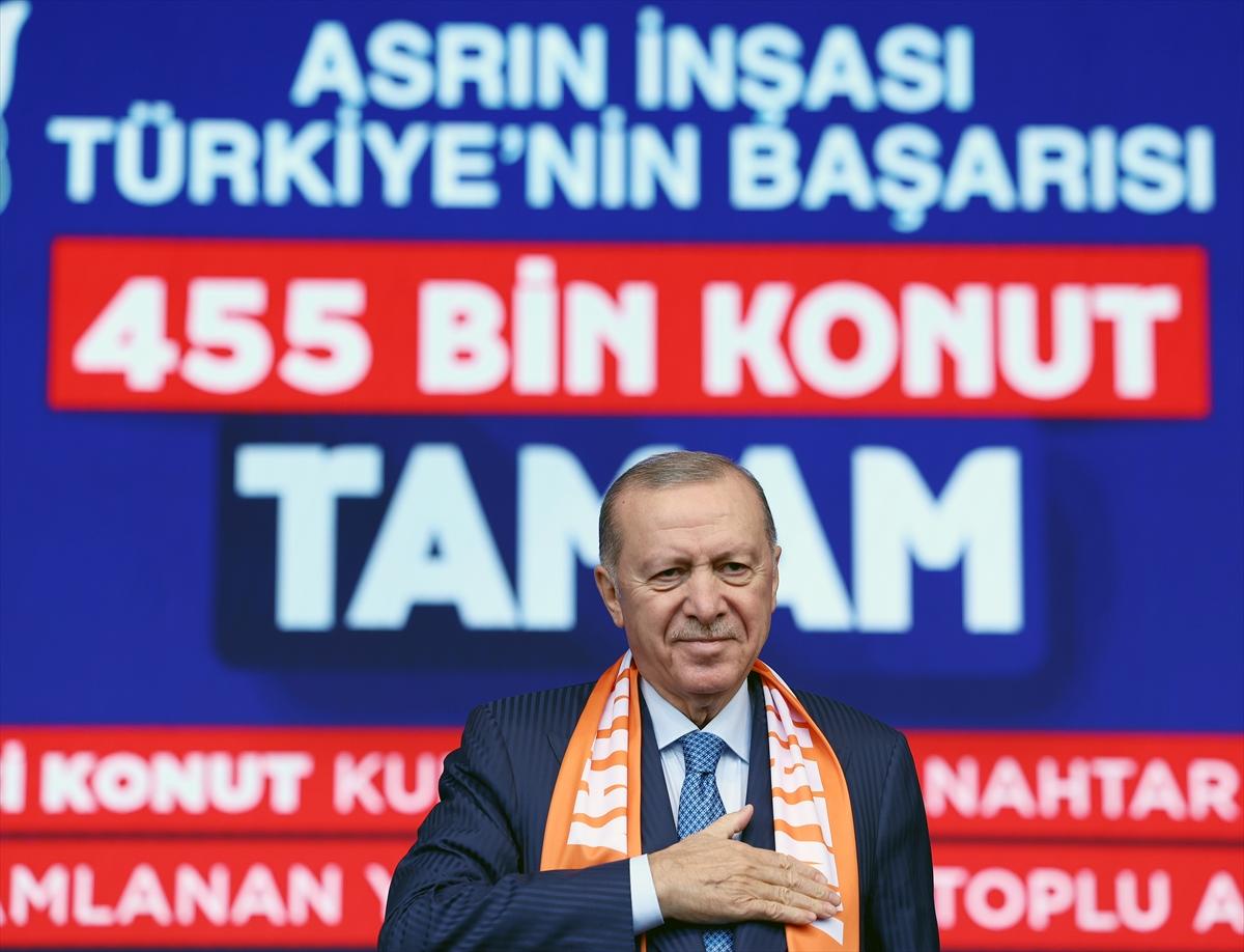 Afetzede aileler yeni yuvalarına kavuştu