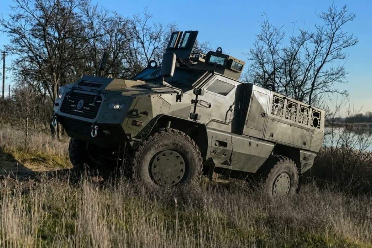 Ukrayna, yerli üretim mayına dayanıklı zırhlı aracı MAC OWL’u envantere aldı