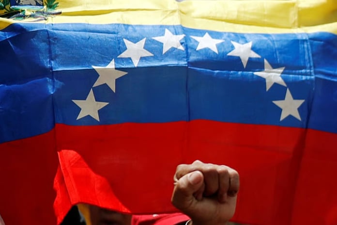 Venezuela'dan ABD'ye meydan okuma: "Emperyal baskıya karşı başı dik duruyoruz"