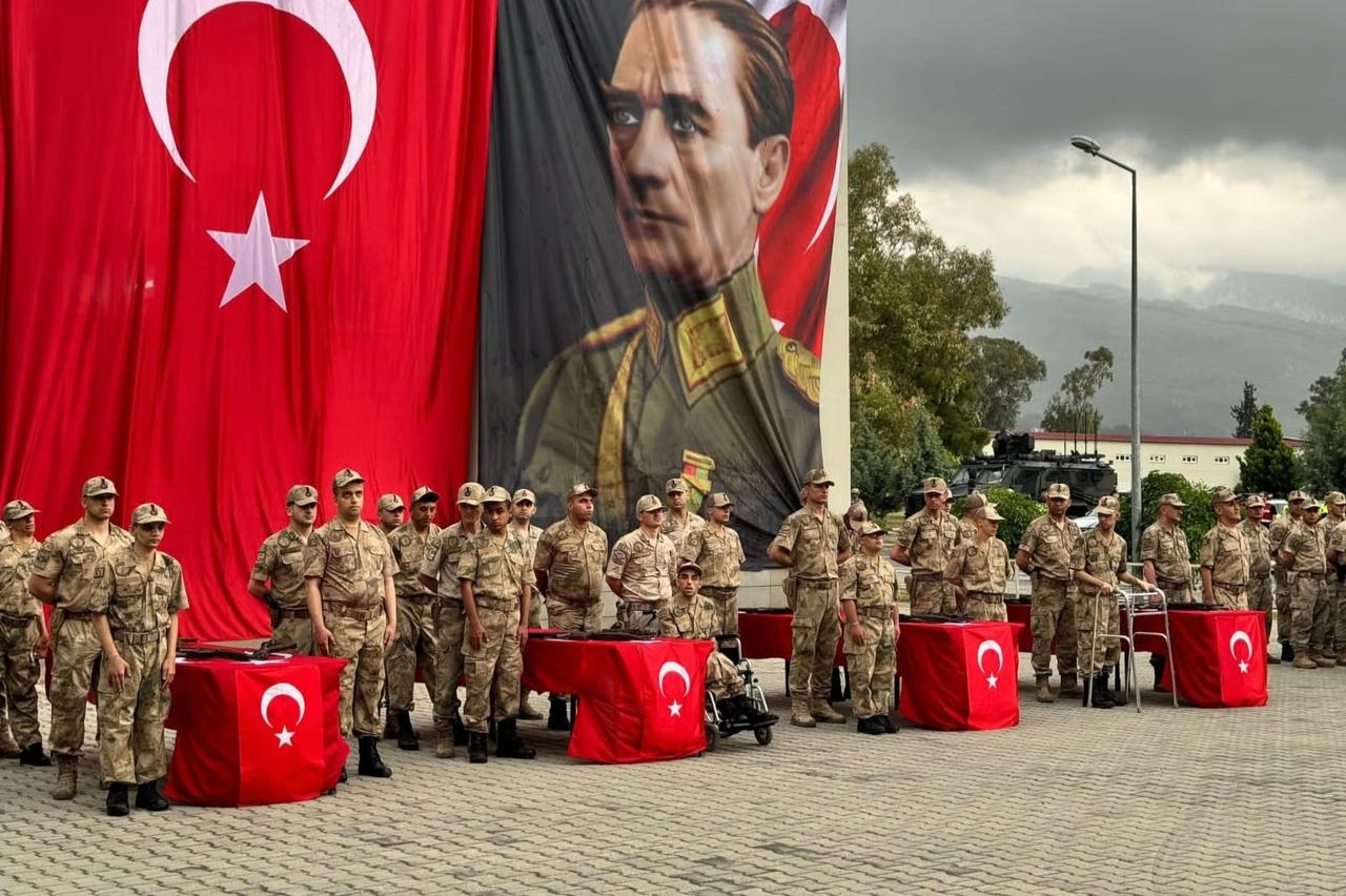 Engelli gençlerin asker olma hayali gerçeğe dönüştürüldü