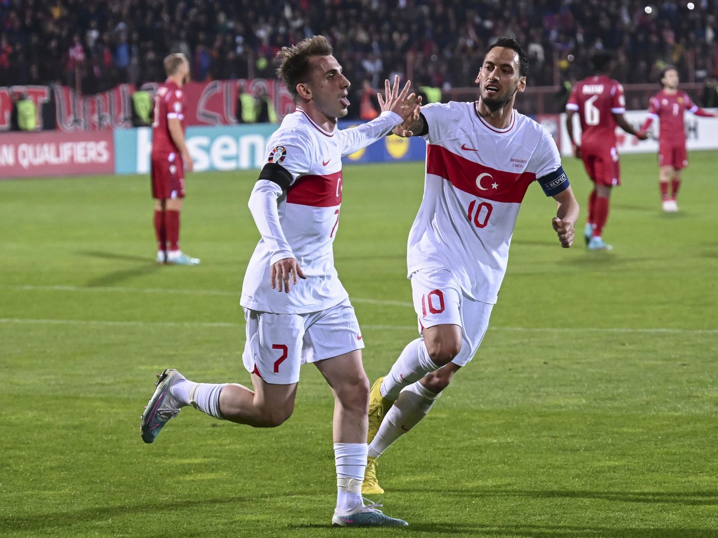 Fenerbahçe'den milli hamle: Kerem Aktürkoğlu ve Hakan Çalhanoğlu transferlerinde Ali Koç devrede