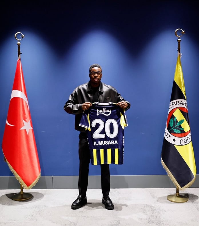 Anthony Musaba eski takımına karşı