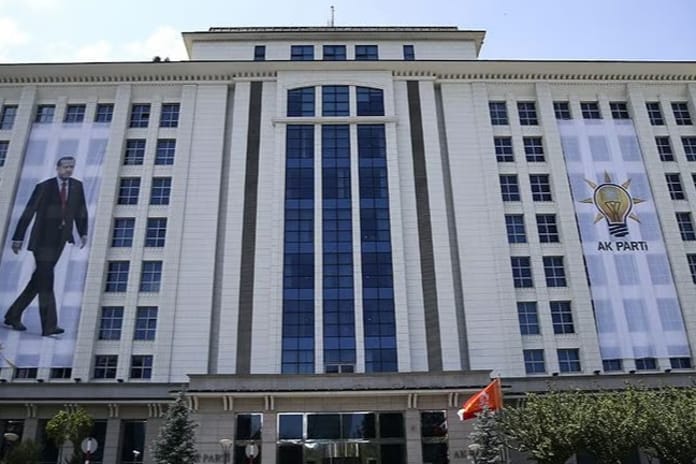 AK Parti'nin Terörsüz Türkiye komisyonu belli oldu