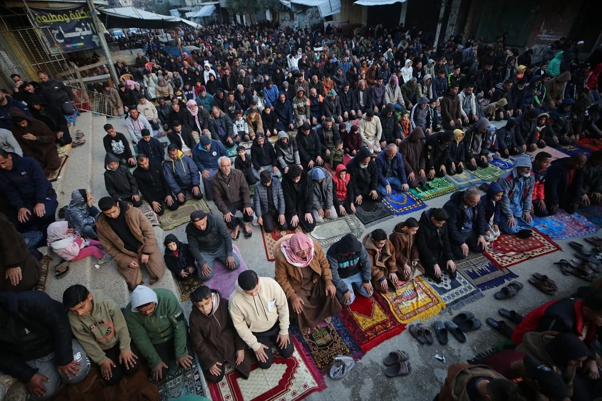 İslam Dünyası Ramazan Bayramı'nı kutluyor