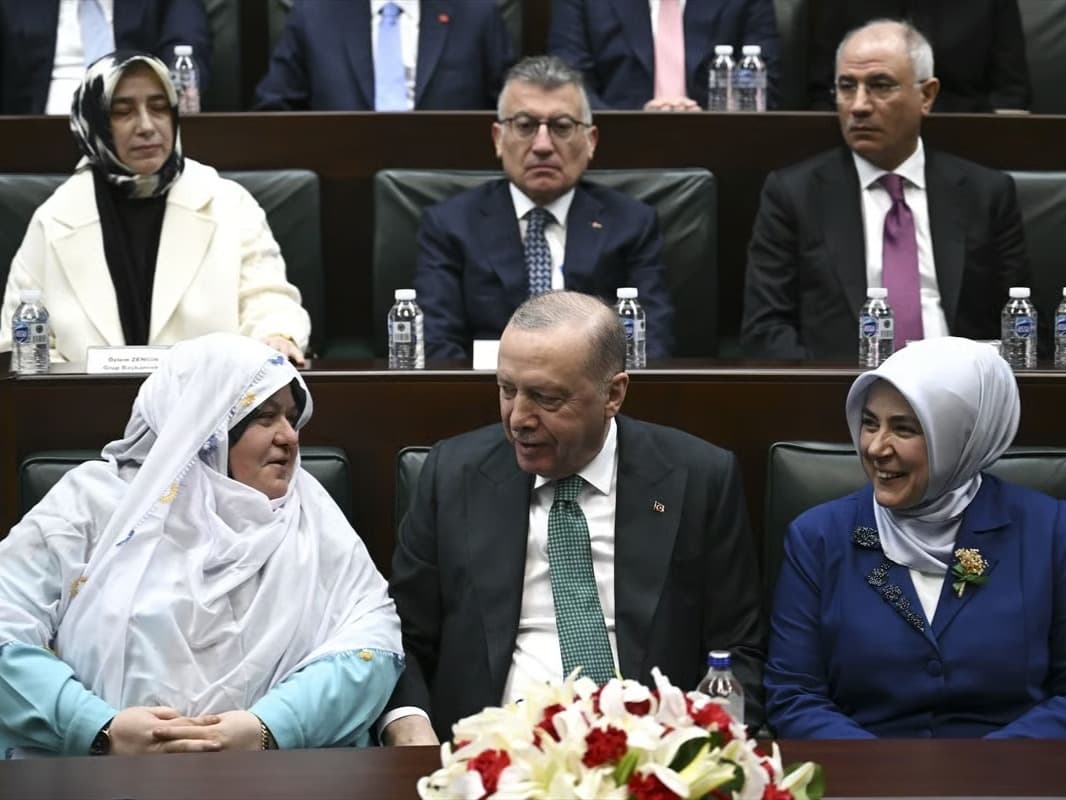28 Şubat artığı bu alçak zihniyeti lanetliyorum