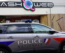 Paris'te fidye için gündüz vakti kadın kaçırmaya çalıştılar