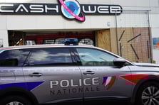 Paris'te fidye için gündüz vakti kadın kaçırmaya çalıştılar