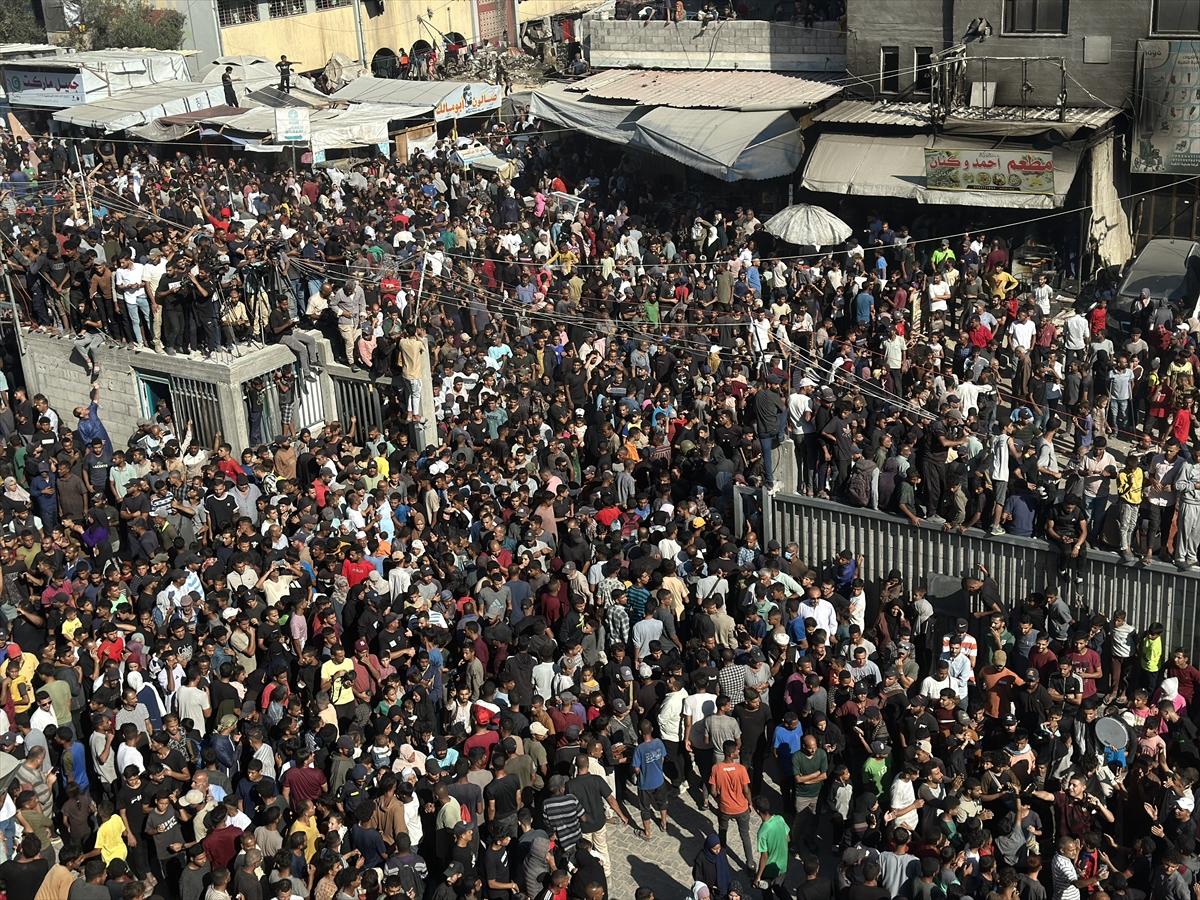 İsrail'in serbest bıraktığı Filistinli esirlerin bir kısmı Gazze'ye ulaştı