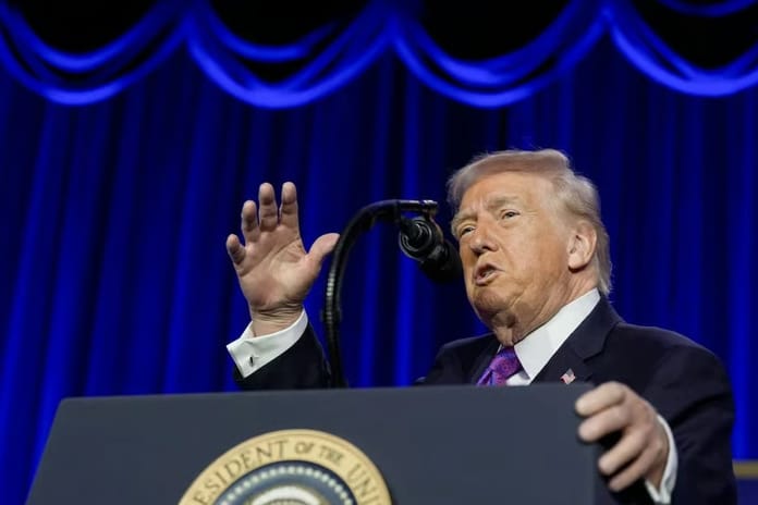 Trump'tan kritik Umman görüşmeleri açıklaması: İran anlaşma yapmak istiyor