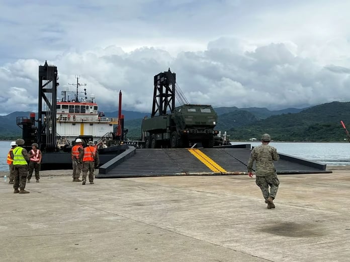ABD, Güney Çin Denizi’nde HIMARS hızlı konuşlandırma yeteneğini gösterdi