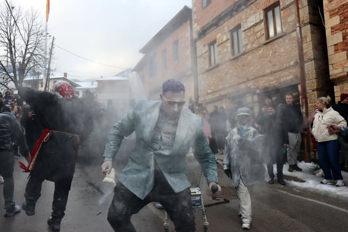 Geleneksel "Pagan" esintileri ve ritüeller